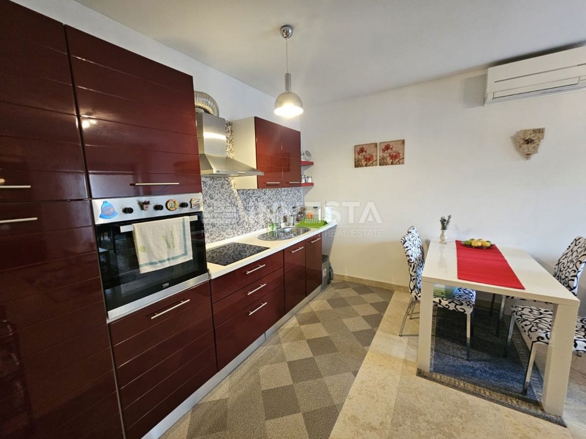 Medolino, appartamento arredato di 50 m² al piano terra con spaziosa loggia