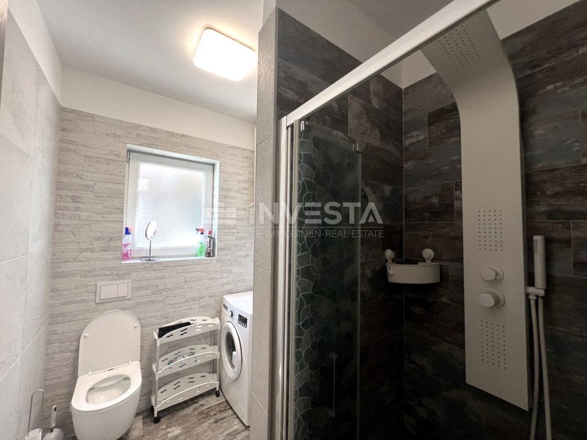 Pula, Štinjan – appartamento con due camere, 70 m²