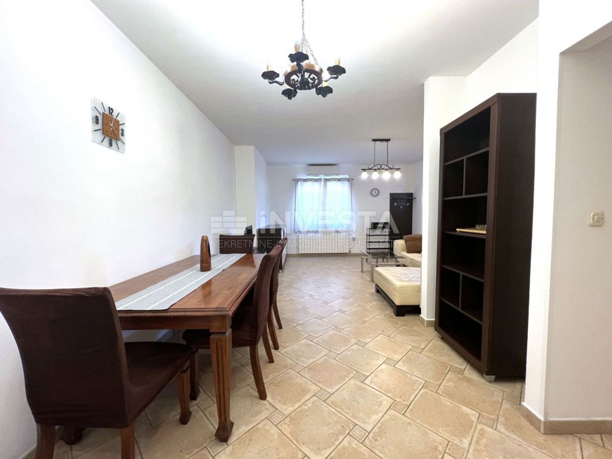 Pula, Štinjan – appartamento con due camere, 70 m²