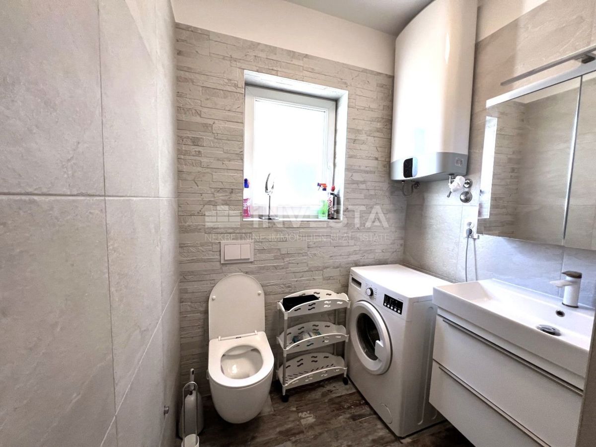 Pula, Štinjan – appartamento con due camere, 70 m²