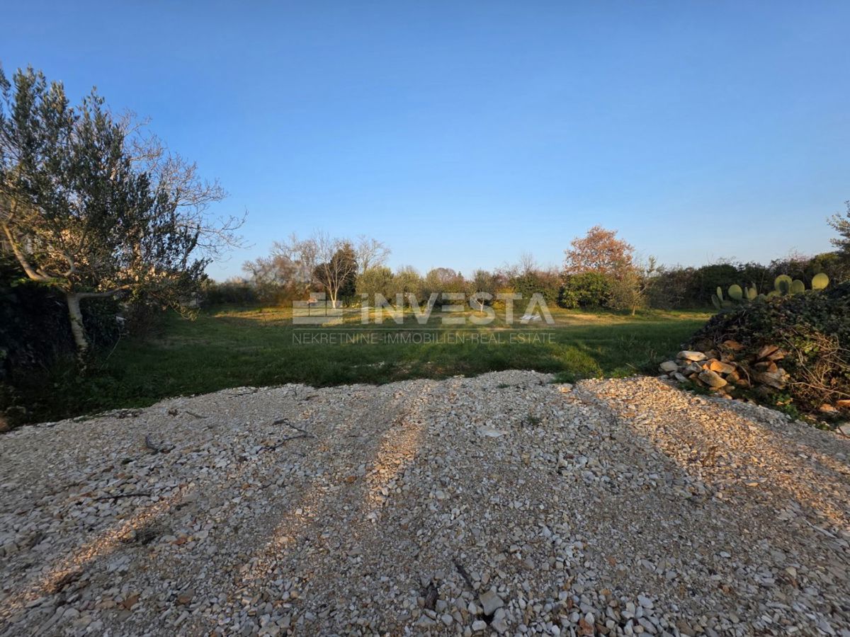 Zona di Vodnjan – Terreno edificabile 1025 m²