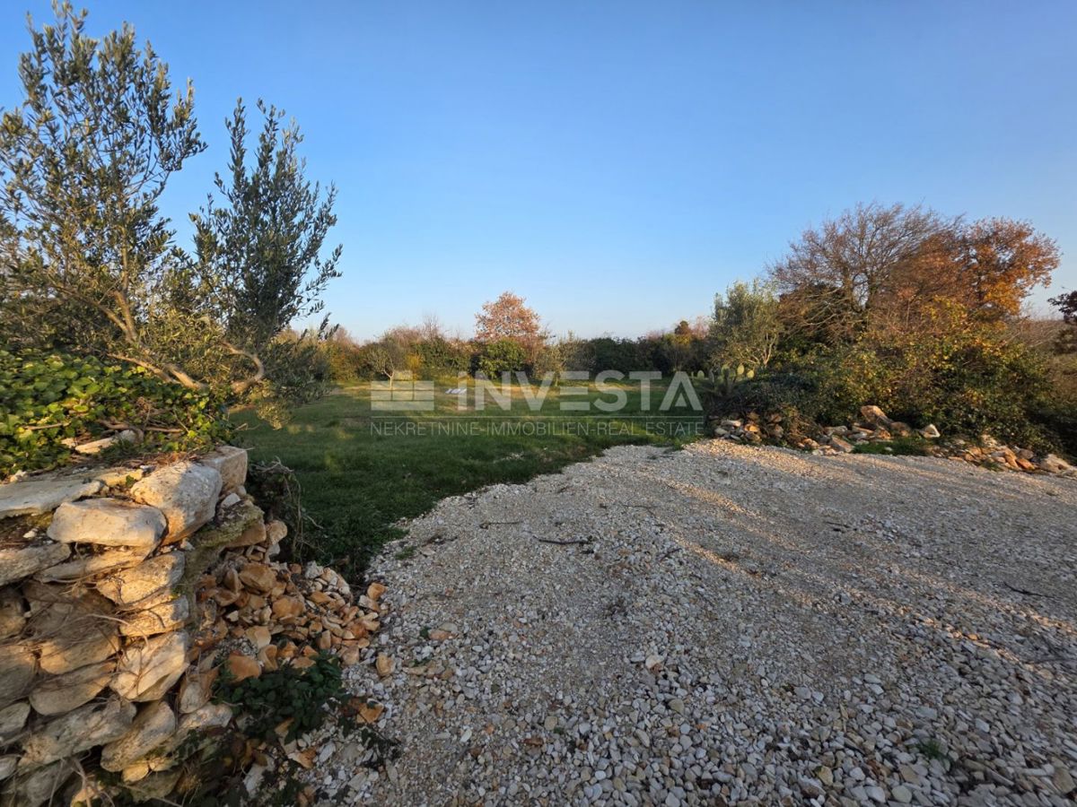 Zona di Vodnjan – Terreno edificabile 1025 m²