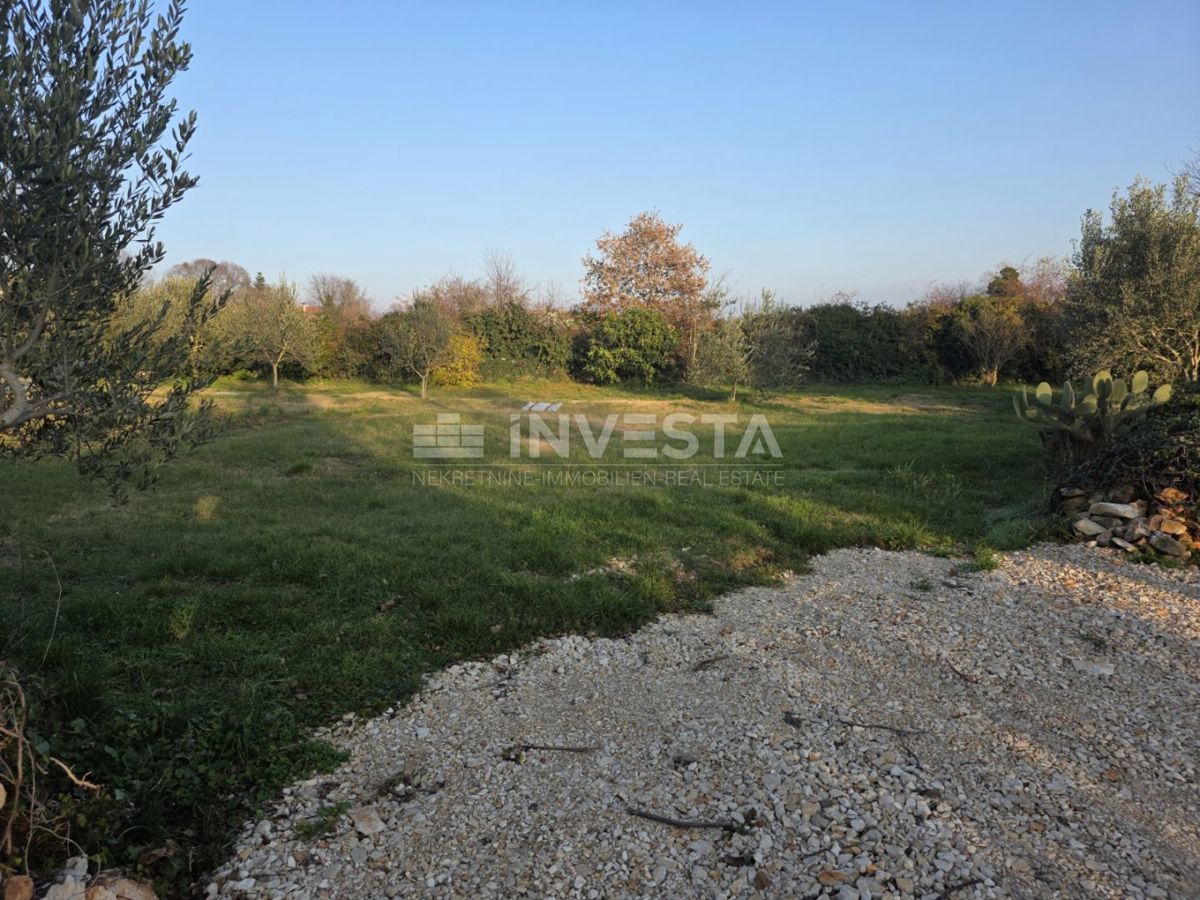 Zona di Vodnjan – Terreno edificabile 1025 m²