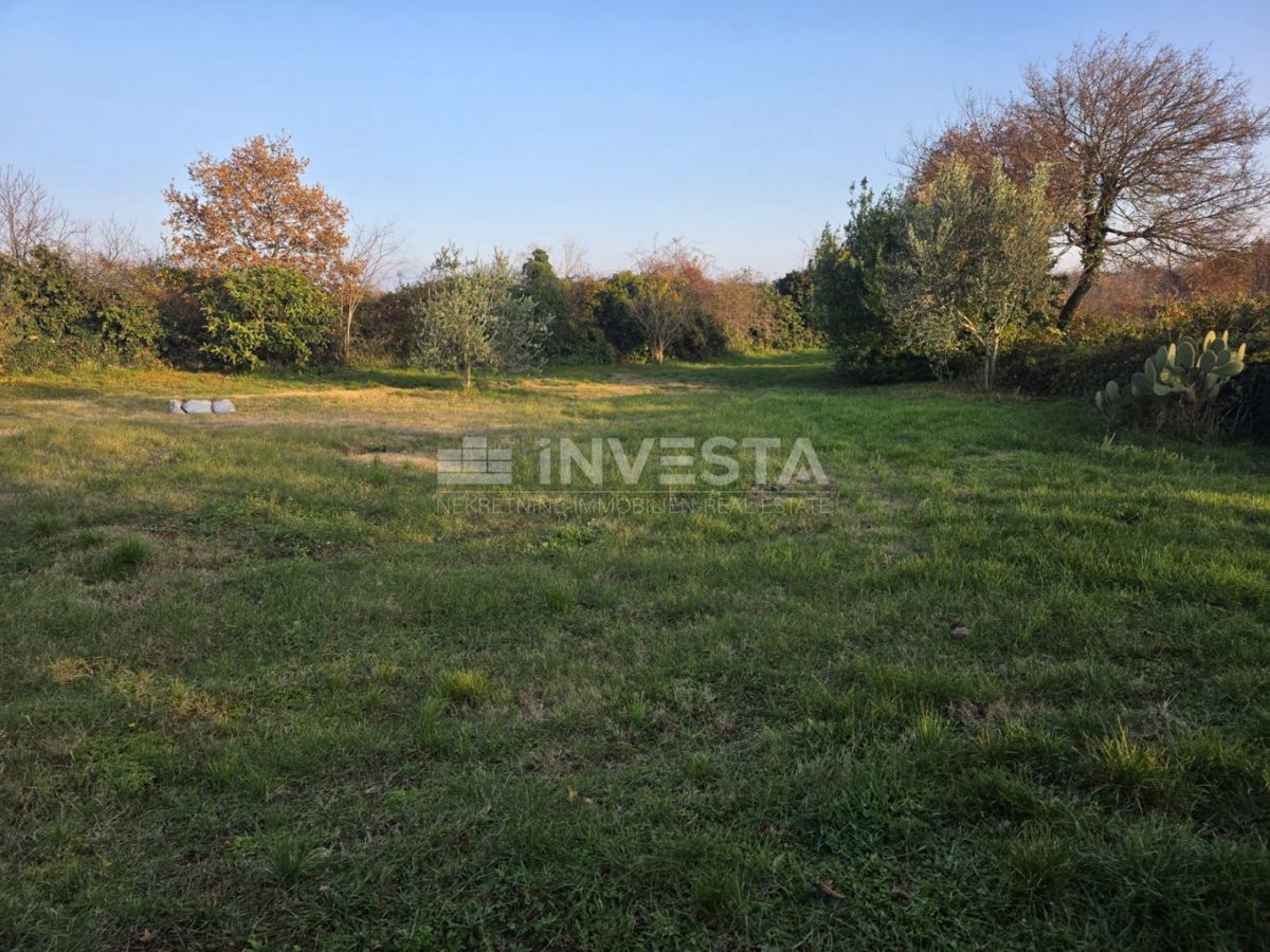 Zona di Vodnjan – Terreno edificabile 1025 m²
