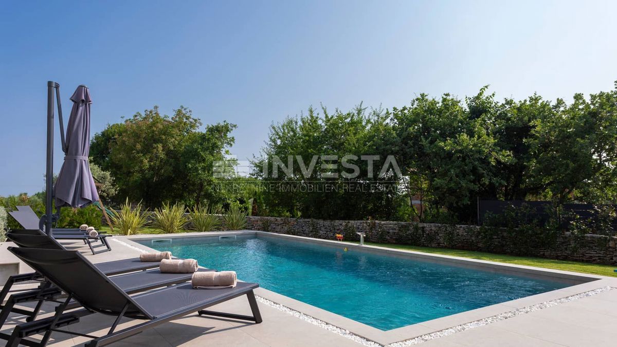 Zona Svetvinčenat, Villa moderna con piscina, nuova costruzione