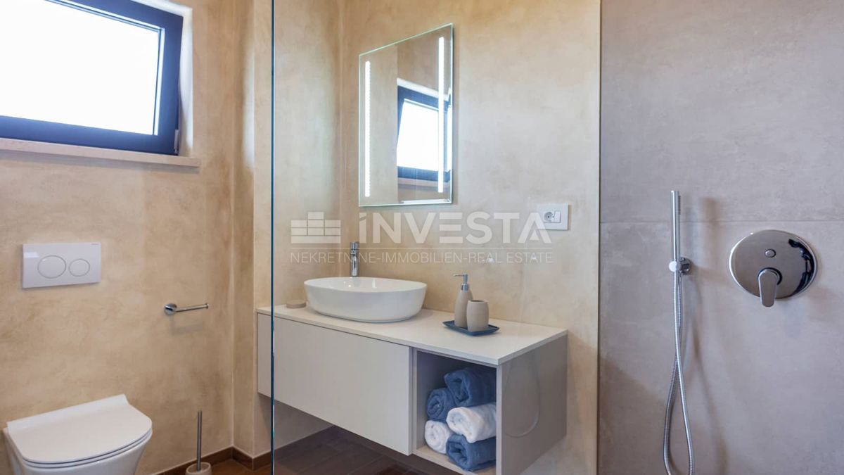 Zona Svetvinčenat, Villa moderna con piscina, nuova costruzione