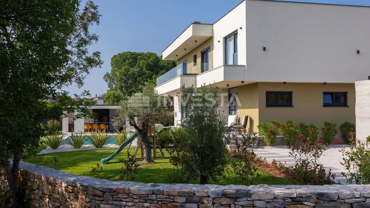 Zona Svetvinčenat, Villa moderna con piscina, nuova costruzione