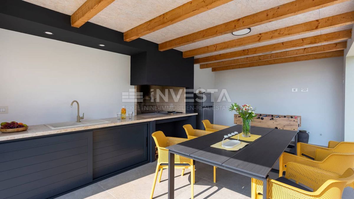 Zona Svetvinčenat, Villa moderna con piscina, nuova costruzione