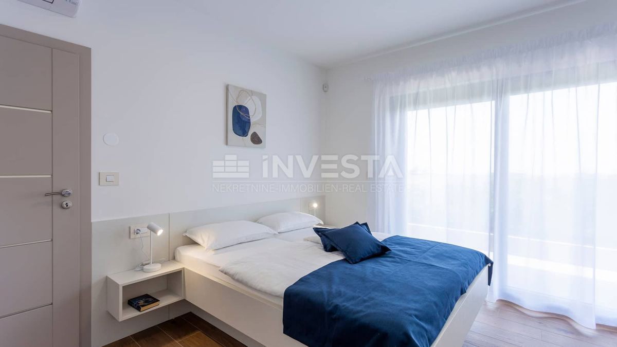 Zona Svetvinčenat, Villa moderna con piscina, nuova costruzione