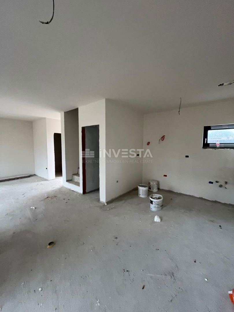 Premantura, appartamenti di nuova costruzione con giardino, vicino al centro e al mare