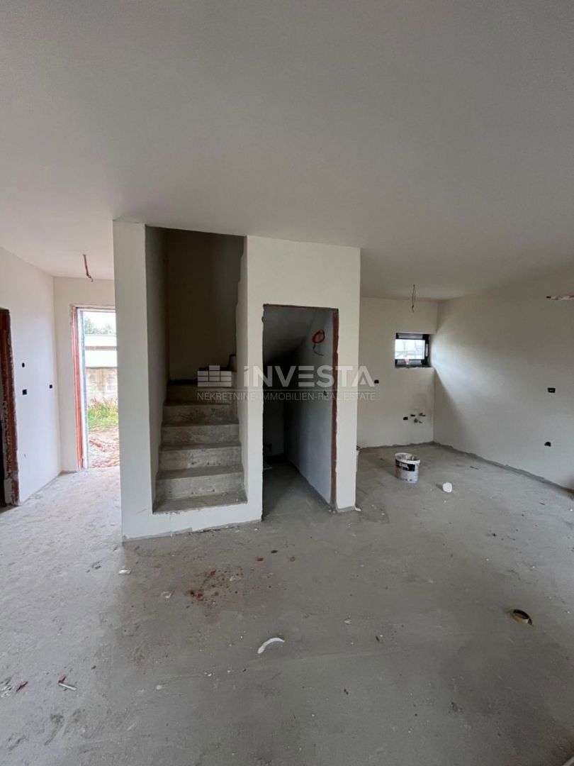 Premantura, appartamenti di nuova costruzione con giardino, vicino al centro e al mare