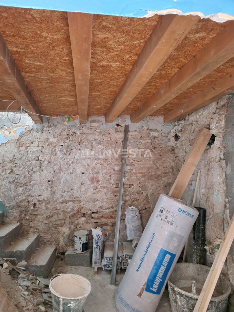 Liznjan, casa di 85 m2 in fase di ristrutturazione