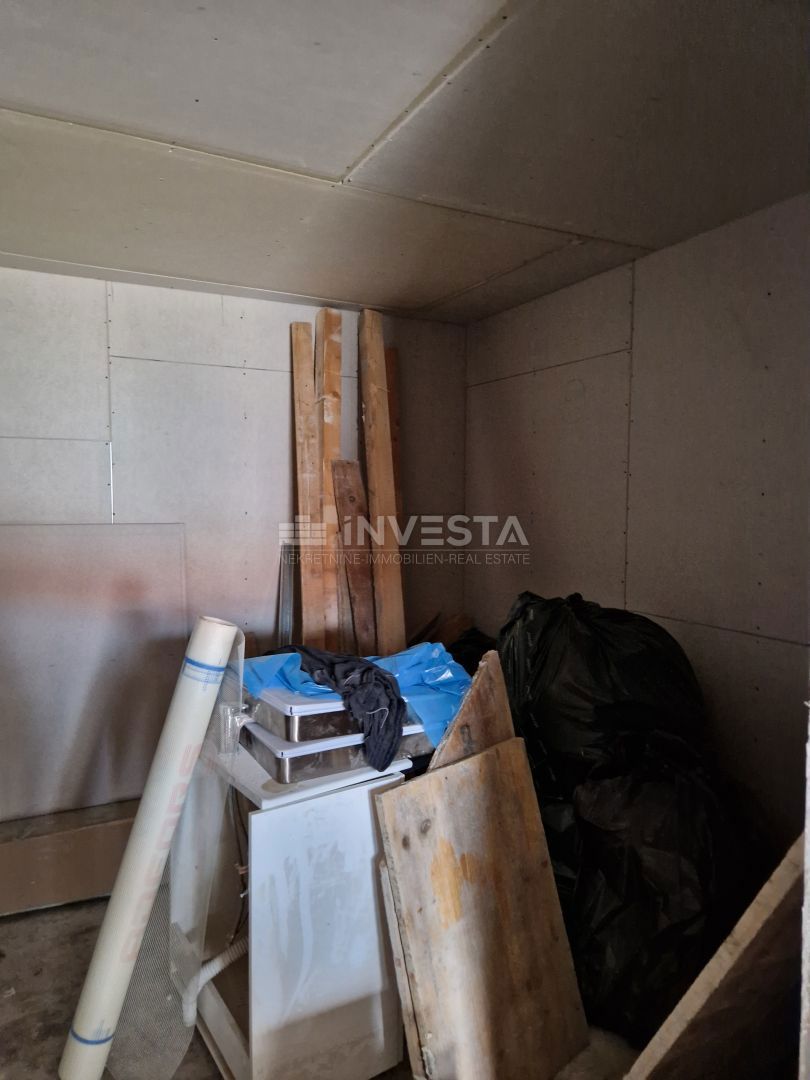 Liznjan, casa di 85 m2 in fase di ristrutturazione