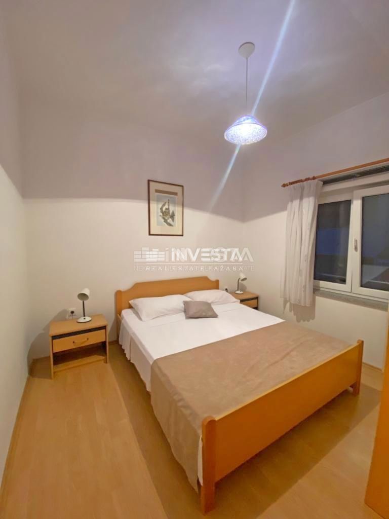 Fasana, Palazzina con 5 unità abitative, a 600 m dalla spiaggia