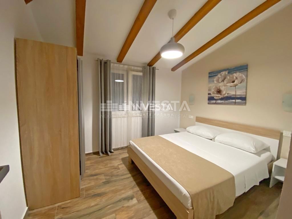 Fasana, Palazzina con 5 unità abitative, a 600 m dalla spiaggia