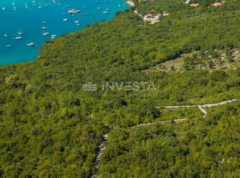 Terreno edificabile con vista spettacolare sul mare