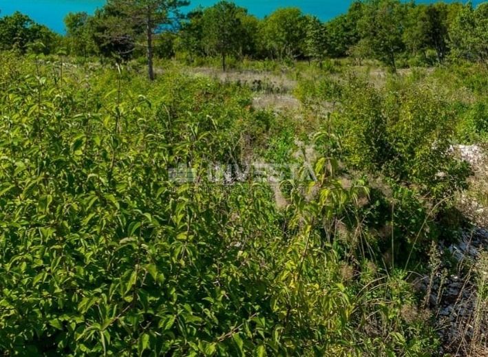 Terreno edificabile con vista spettacolare sul mare