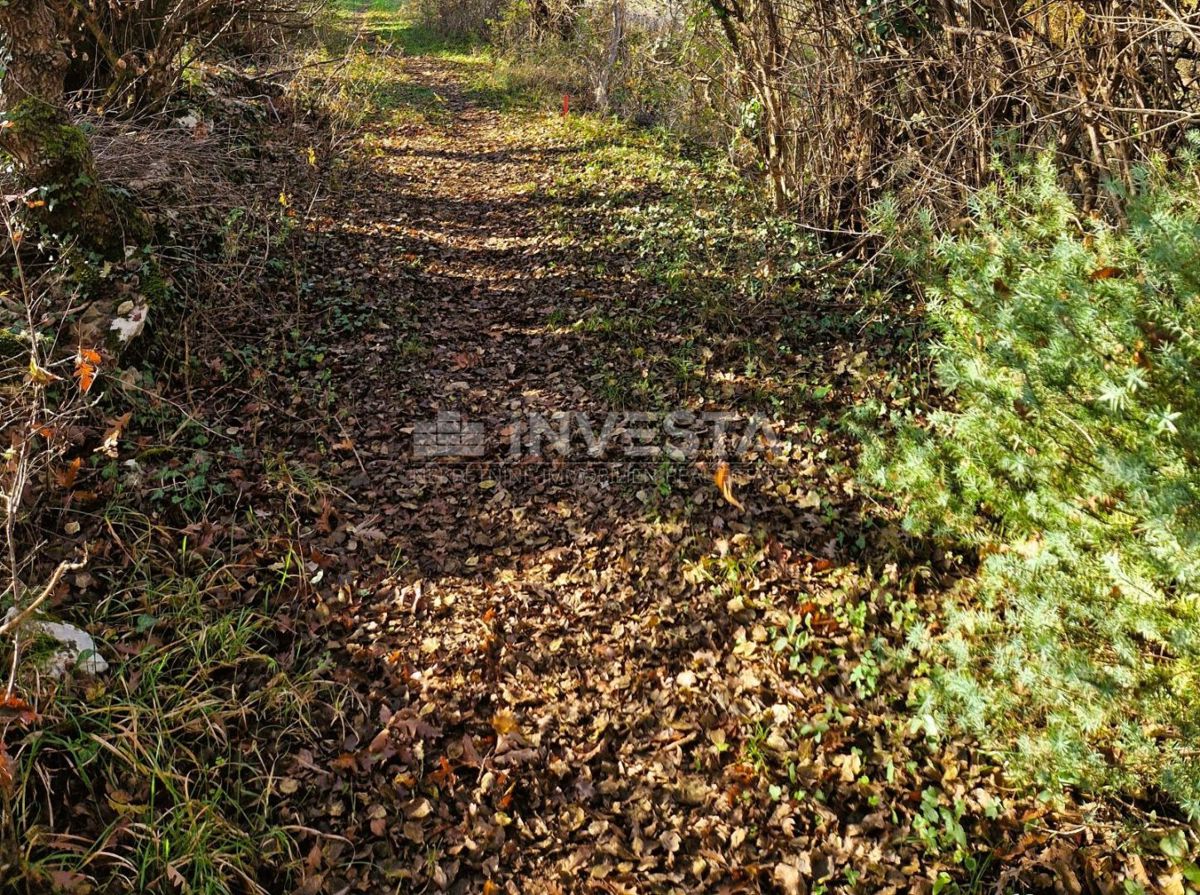 Štokovci - terreno edificabile 795 m² e terreno agricolo 360 m²