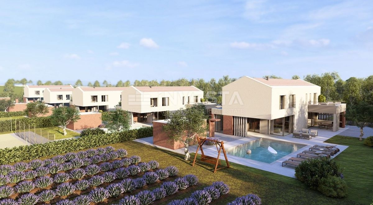 Dintorni di Labin, splendida villa con piscina e terrazza panoramica