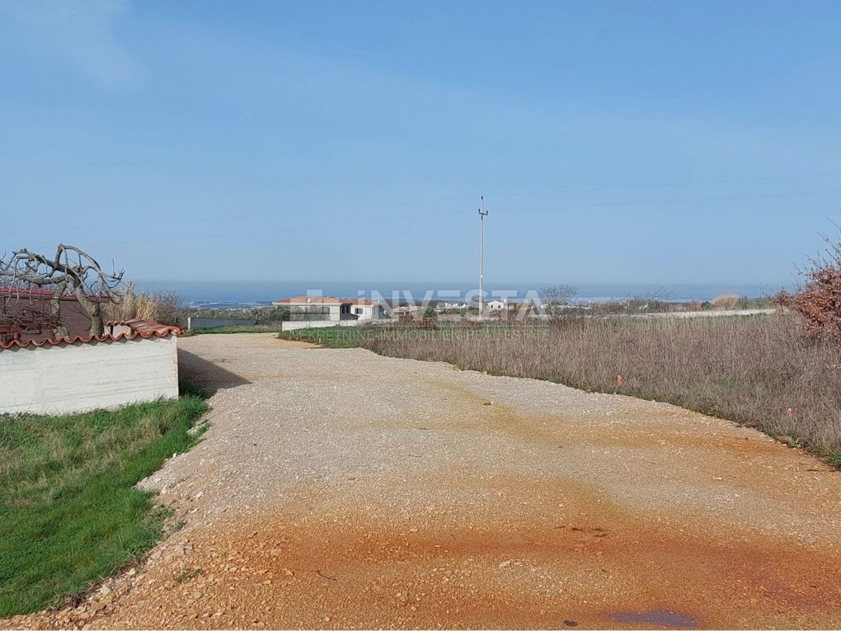 Zona di Parenzo, terreno edificabile 1473 m2, vista mare