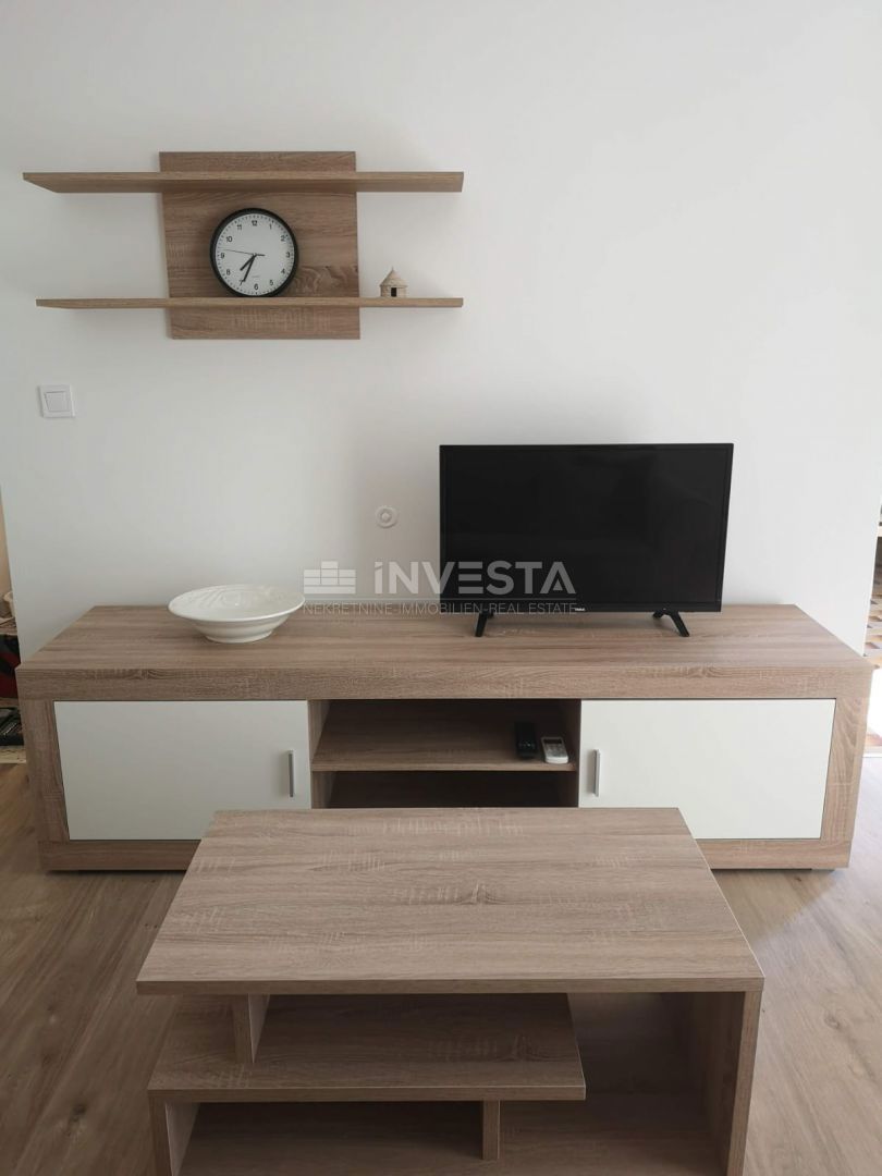 Pola, Šijana, appartamento arredato al 5° piano di un edificio con ascensore