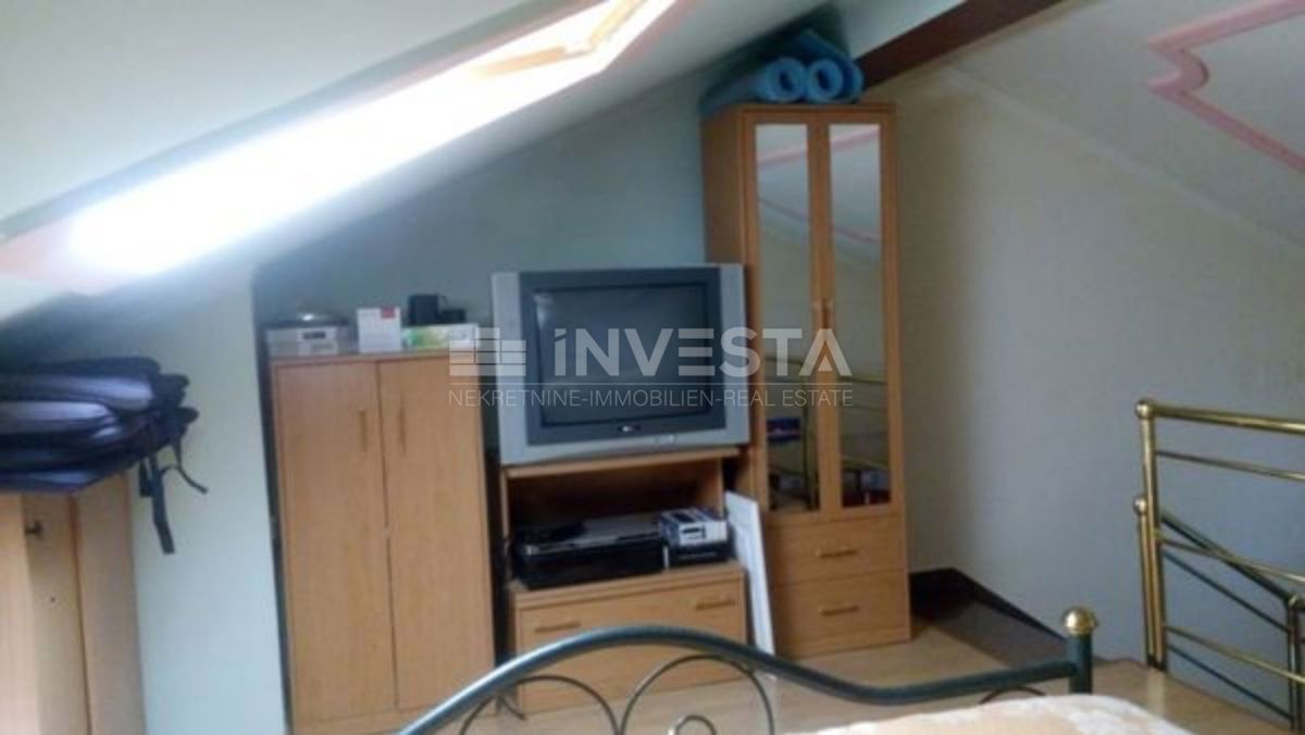 Zona di Marčana, casa in pietra con due appartamenti