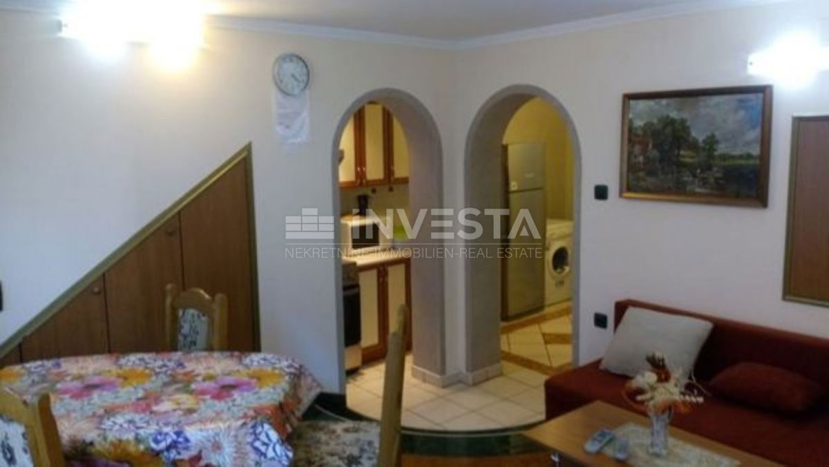 Zona di Marčana, casa in pietra con due appartamenti