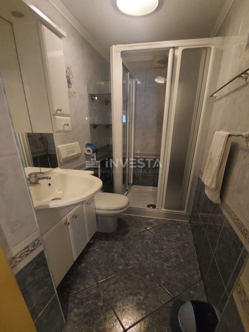 Zona di Marčana, casa in pietra con due appartamenti