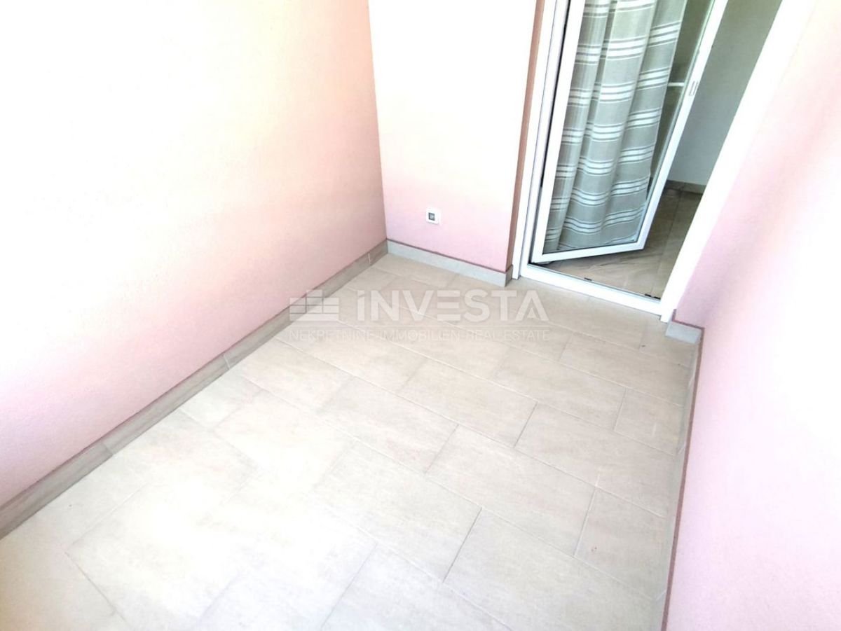  Appartamento al primo piano con terrazza, vicino al mare e a Fažana