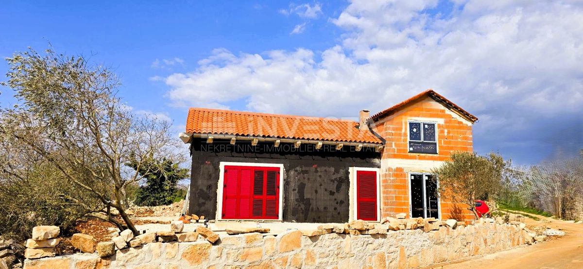 Casa istriana ristrutturata in un ambiente tranquillo