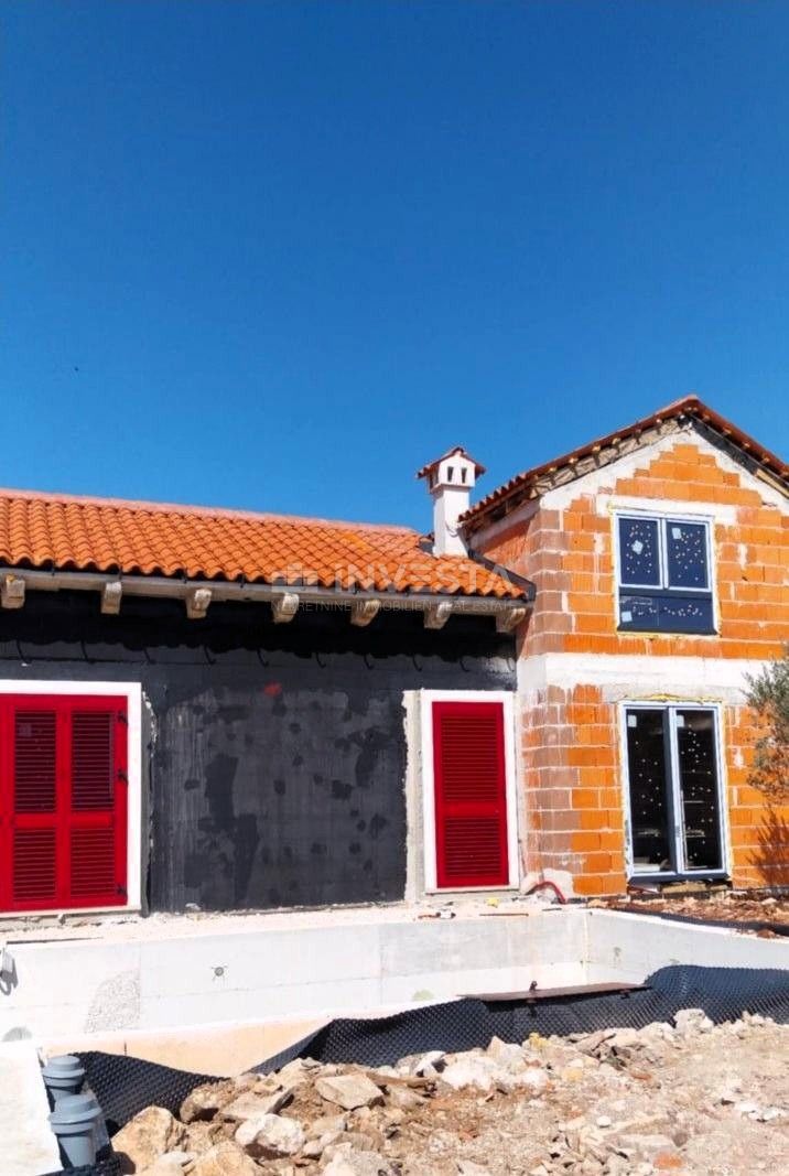 Casa istriana ristrutturata in un ambiente tranquillo