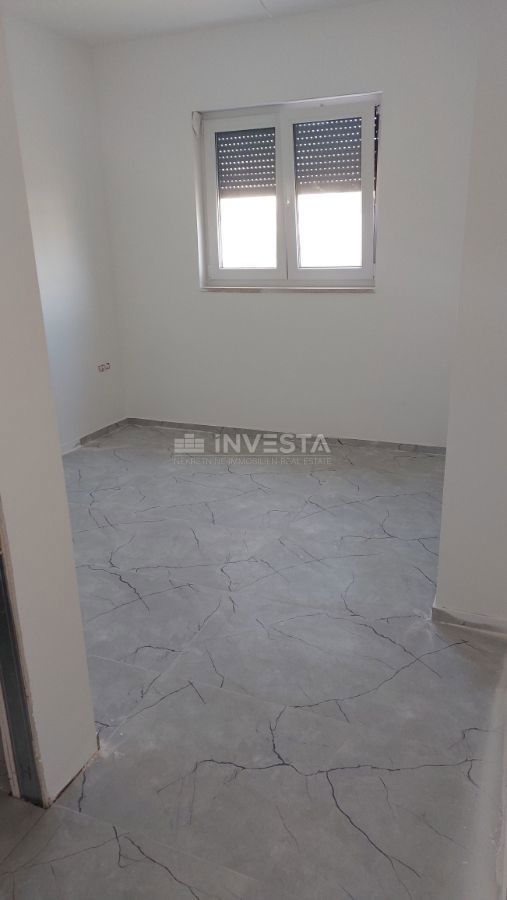 Bifamiliare con piscina