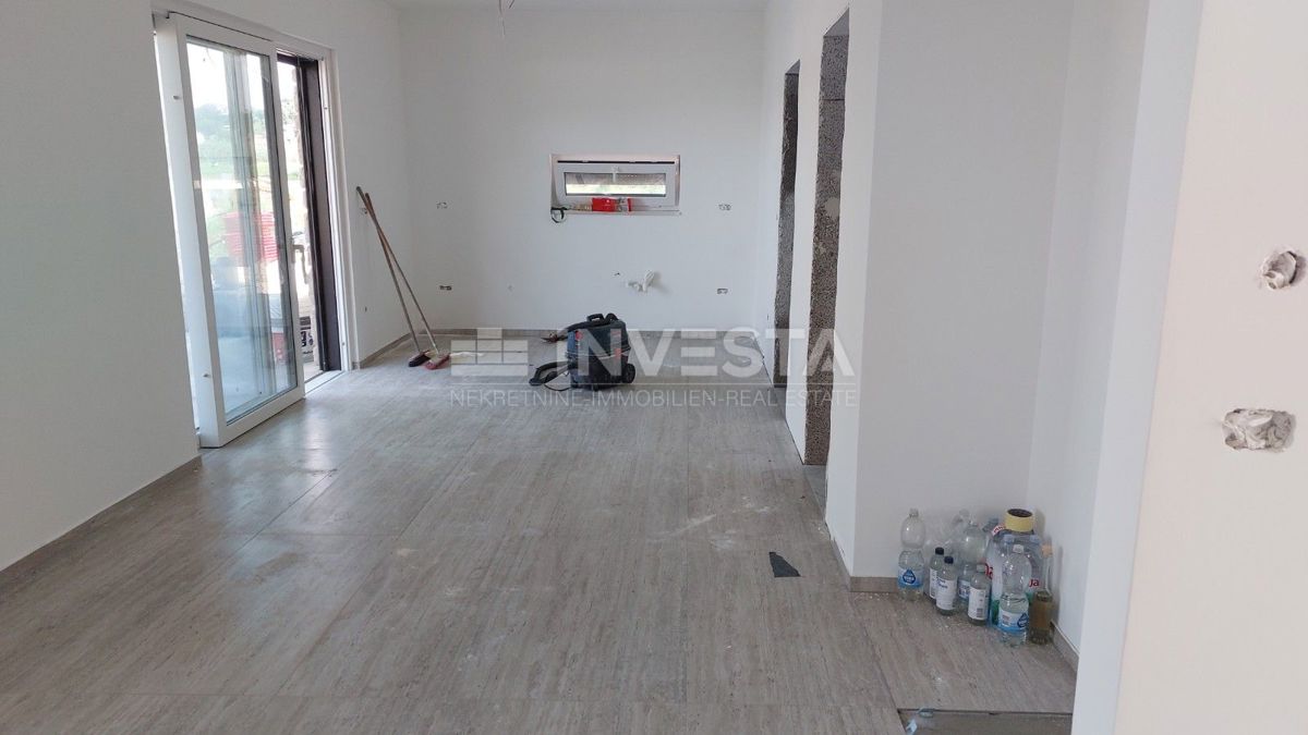 Bifamiliare con piscina