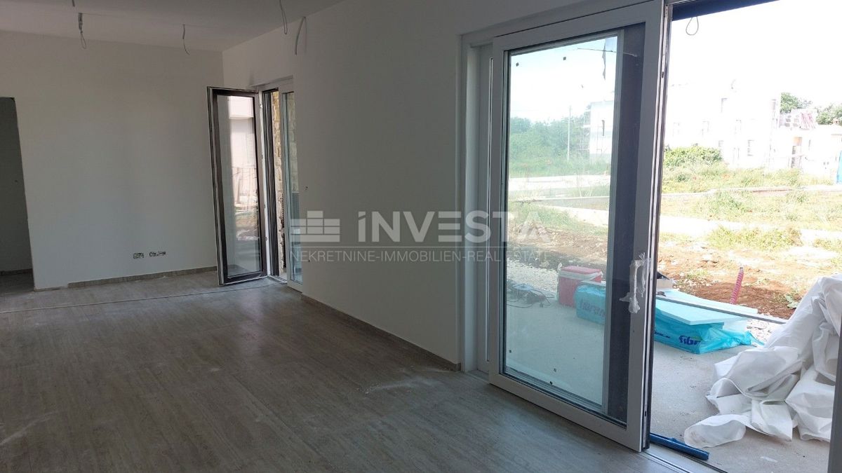 Bifamiliare con piscina