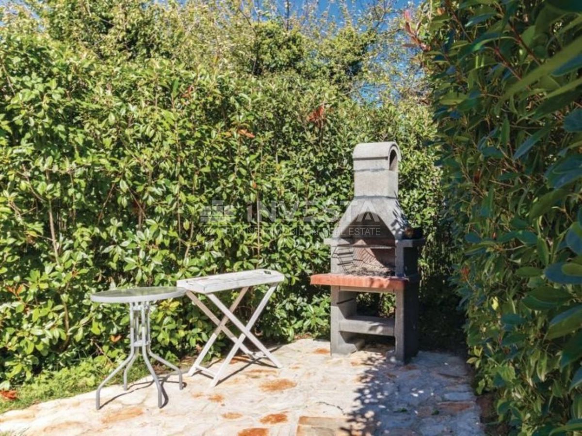 Casa in pietra ristrutturata con piscina nell'entroterra dell'Istria