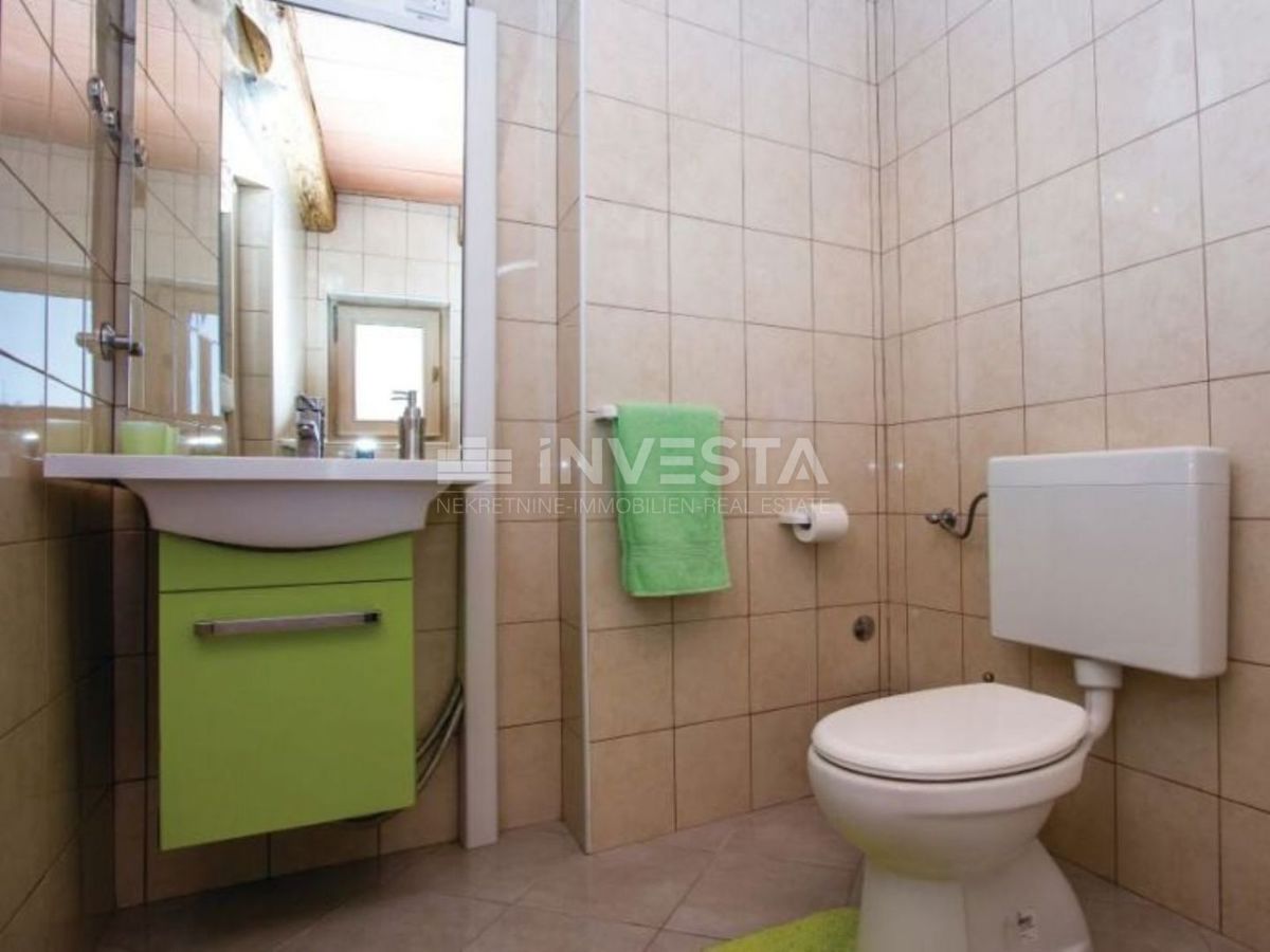 Casa in pietra ristrutturata con piscina nell'entroterra dell'Istria