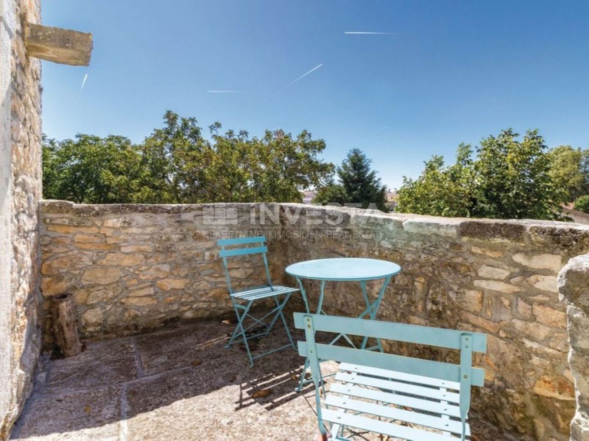 Casa in pietra ristrutturata con piscina nell'entroterra dell'Istria