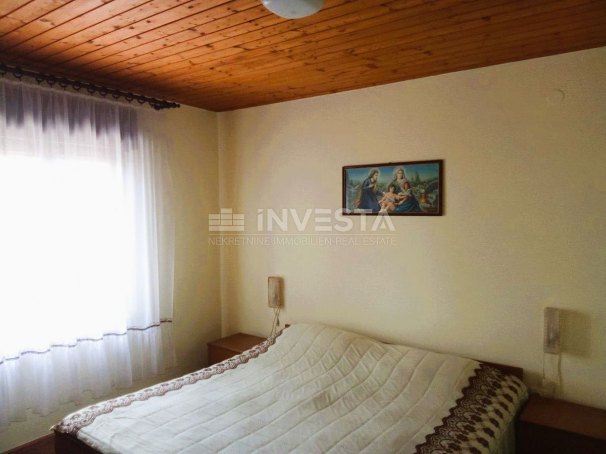 Pazin, Casa in natura con terreno edificabile