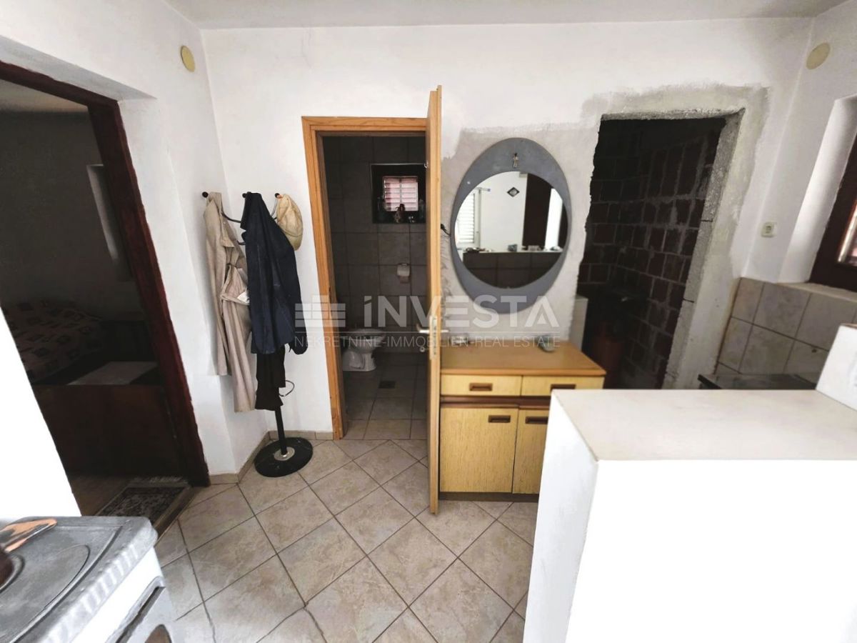 Fažana, Terreno edificabile con casa incompiuta, a 1,5 km dalla spiaggia