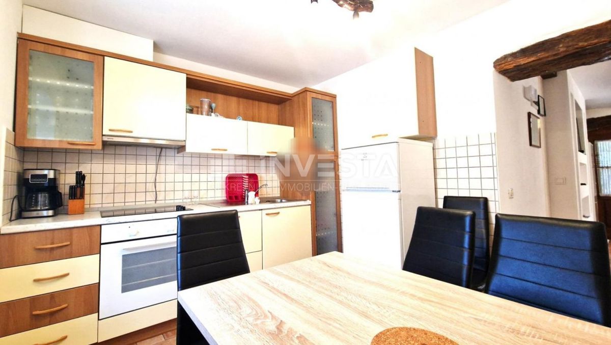 Momjan, Casa con piscina