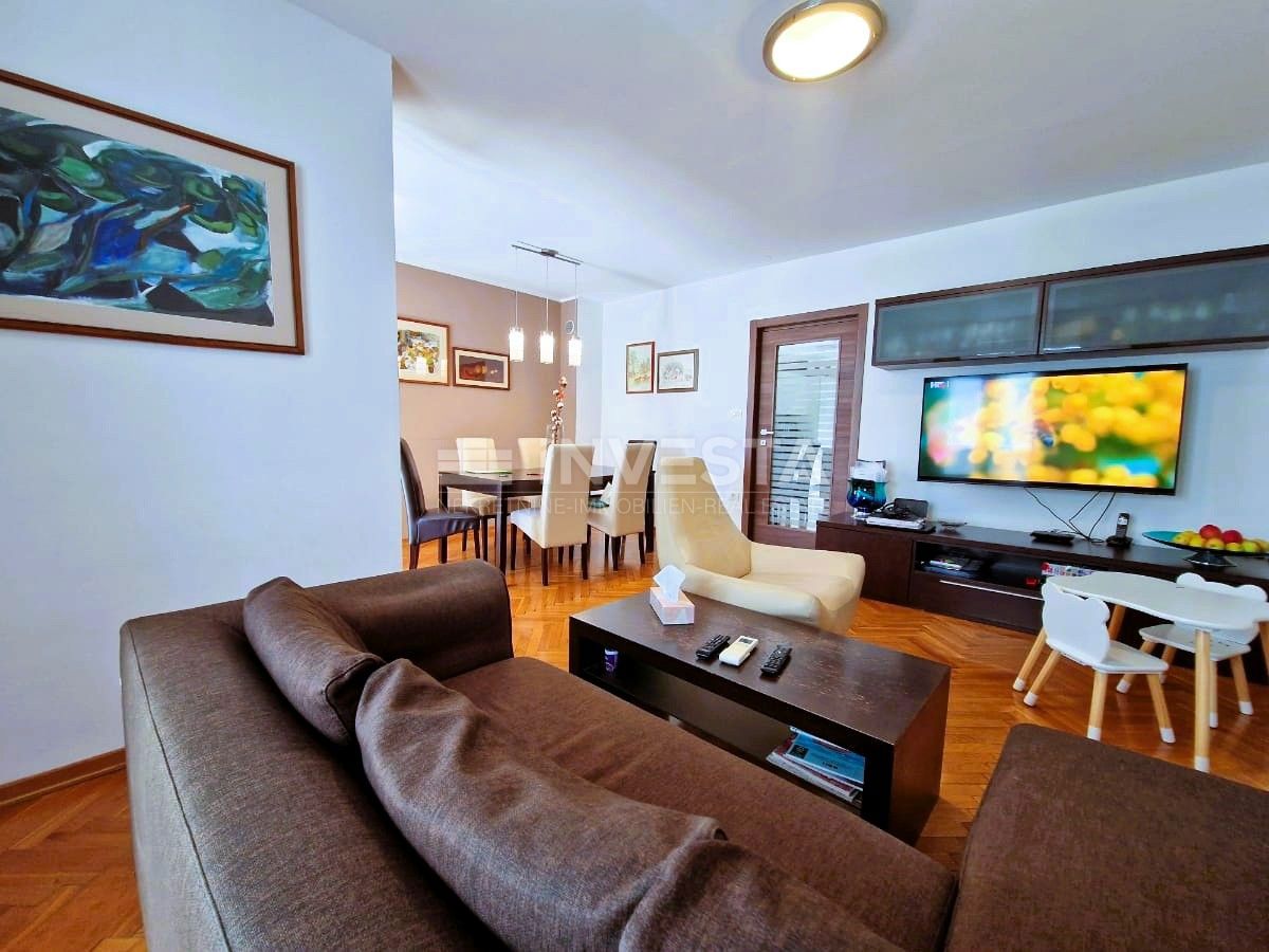 Centro di Fažana, appartamento con 3 camere da letto e 2 bagni, a 350 m dalla spiaggia