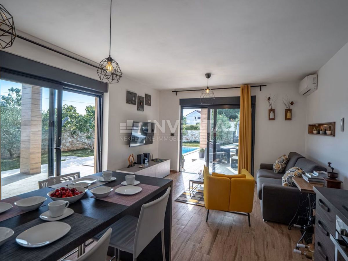 Zona di Marčana, casa con piscina riscaldata