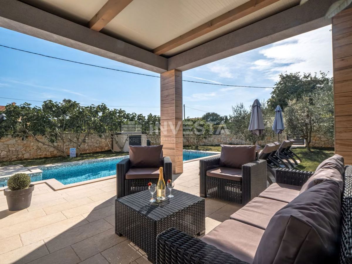 Zona di Marčana, casa con piscina riscaldata