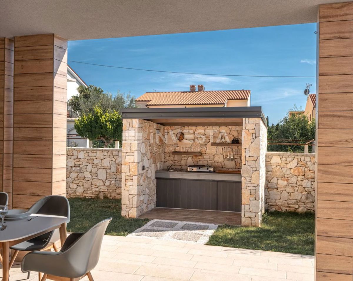 Zona di Marčana, casa con piscina riscaldata