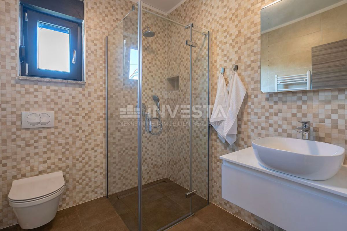 Zona di Marčana, casa con piscina riscaldata