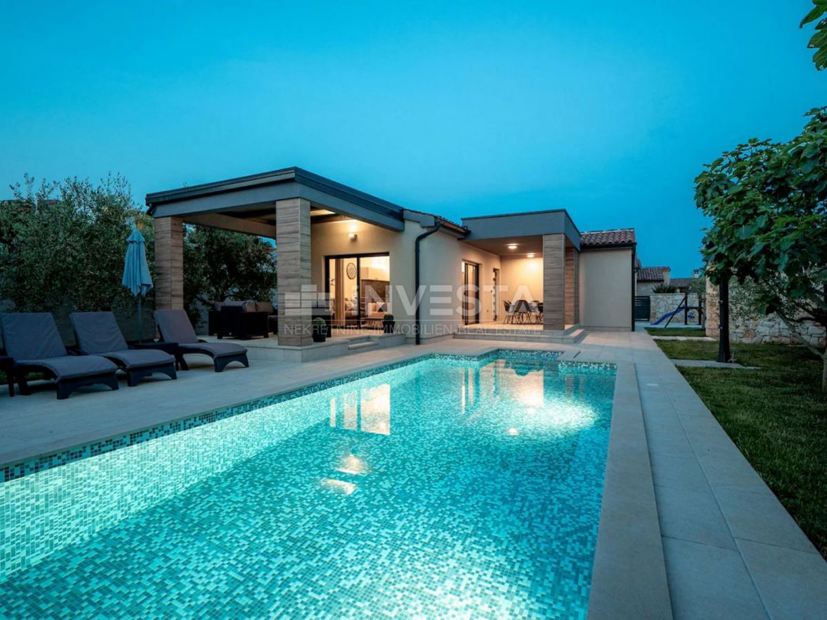 Zona di Marčana, casa con piscina riscaldata