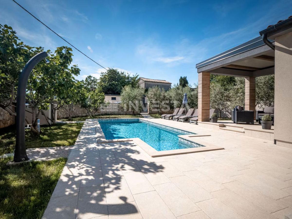 Zona di Marčana, casa con piscina riscaldata