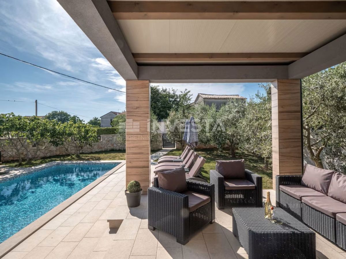 Zona di Marčana, casa con piscina riscaldata