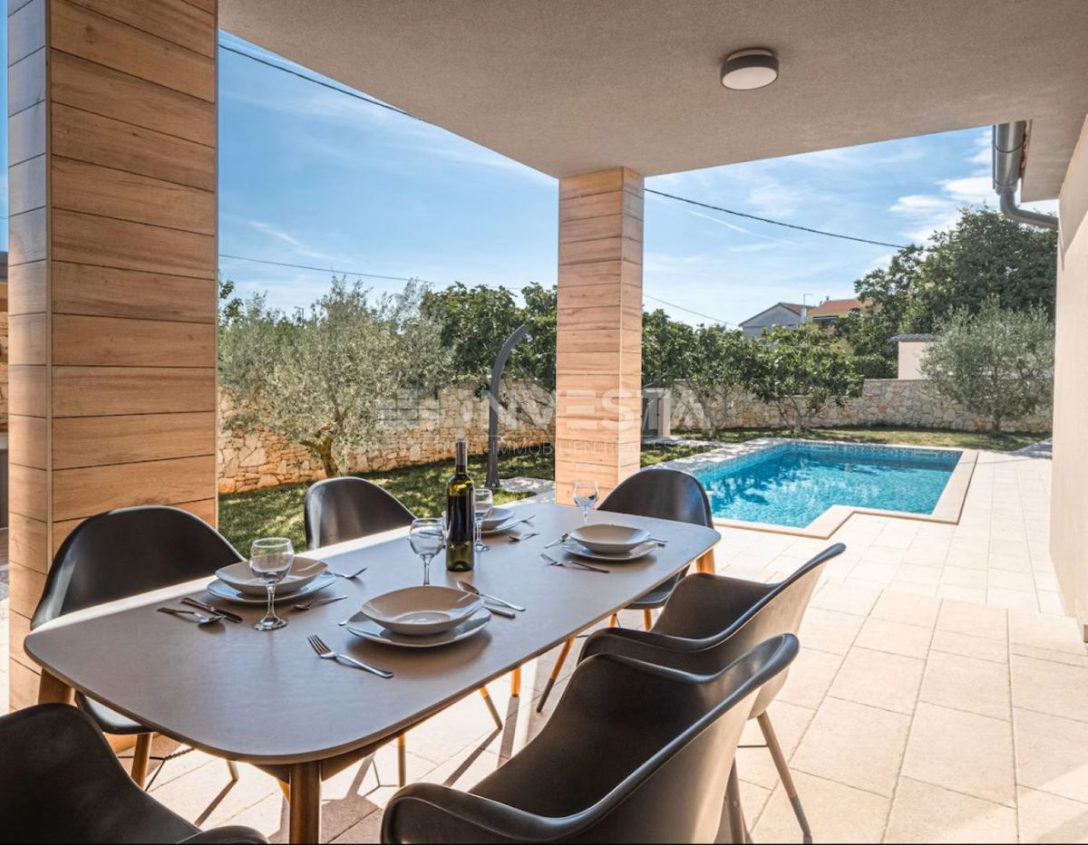 Zona di Marčana, casa con piscina riscaldata