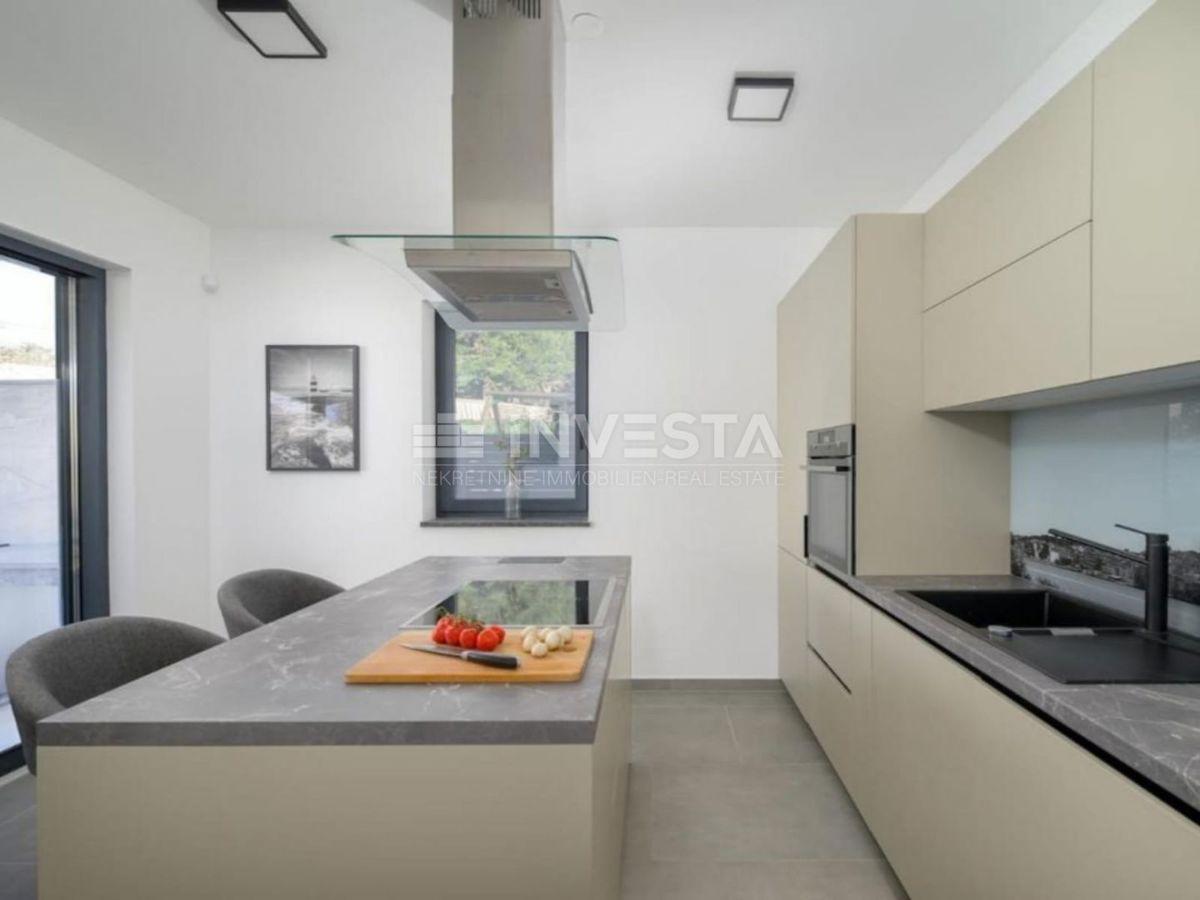 Svetvinčent, bellissima villa con piscina, AFFARE! PREZZO RIBASSATO!